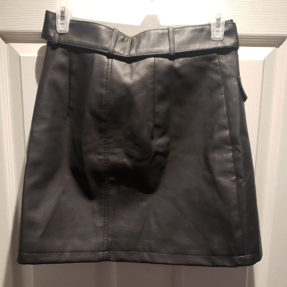 Forever 21 Size Small Faux Leather Biker Zip Front Belted Mini Skirt - Picture 3 of 12